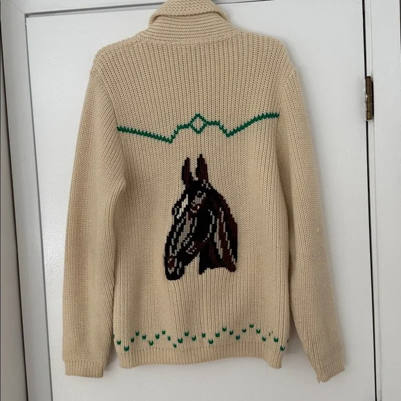 Beautiful Vintage Wool Cardigan Sweater with Horse Detail - Picture 3 of 12